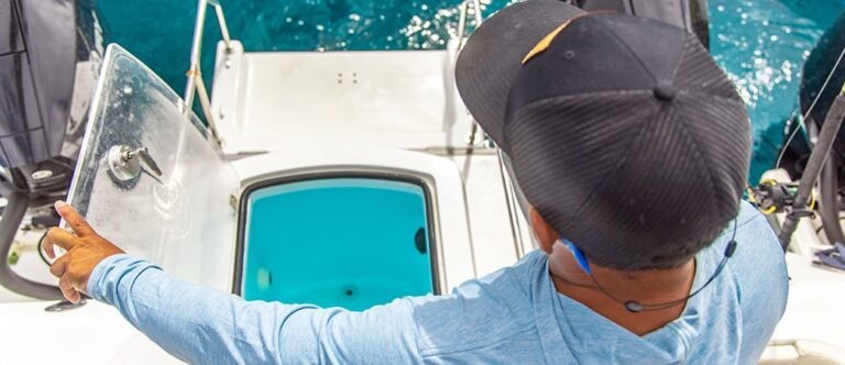 28-offshore-line-cuddy-gallery10