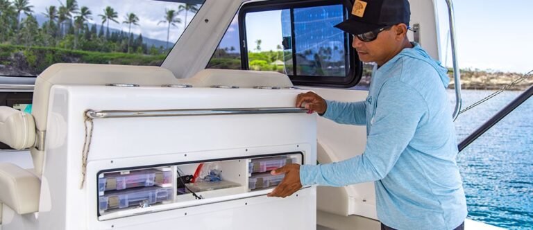 28-offshore-line-cuddy-gallery8