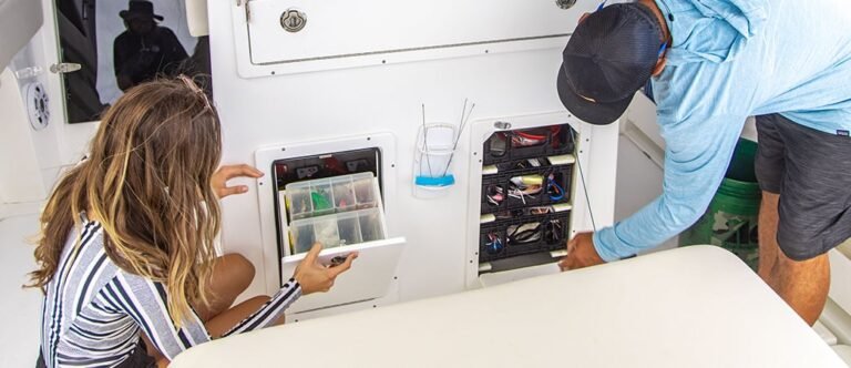 28-offshore-line-cuddy-gallery9