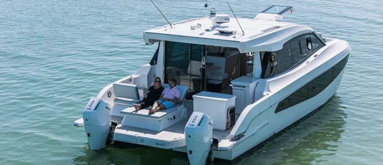 42-coupe-gallery-aft-1042x450